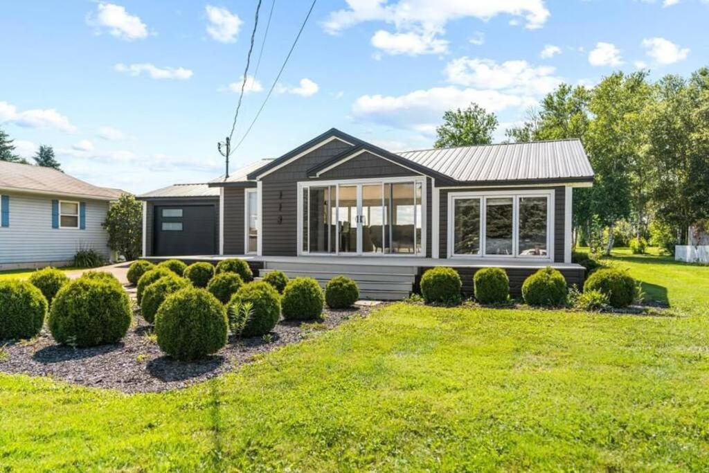 Waterfront Cottage "The Dream" With Private Hot Tub Shediac Exterior foto